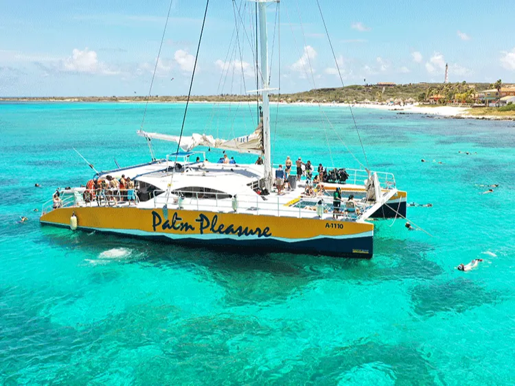 catamaran snorkel image